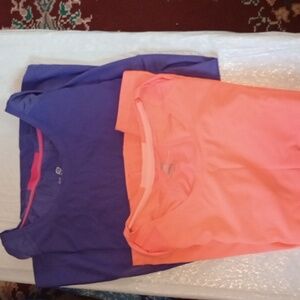 Roadrunner women's running shirts large, lot of 2, short sleeved (Rox409)